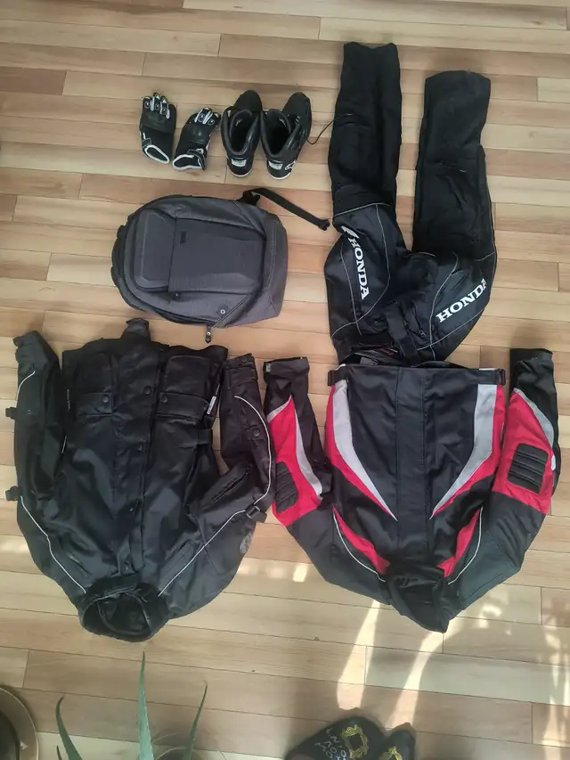Motorcycle Riding Gear: Jackets, Boots, gloves, backpack63654759687683120