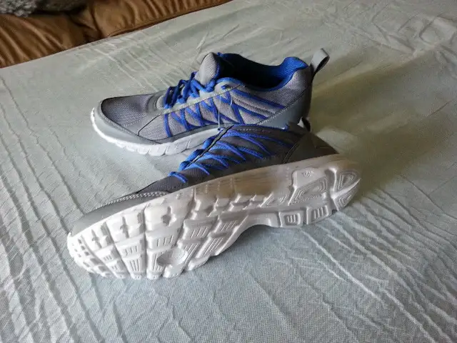 New Reebok Women's shoes for sale. in Women's - Shoes in Calgary - Image 6