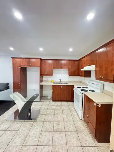 3 1/2 Apartment For Rent