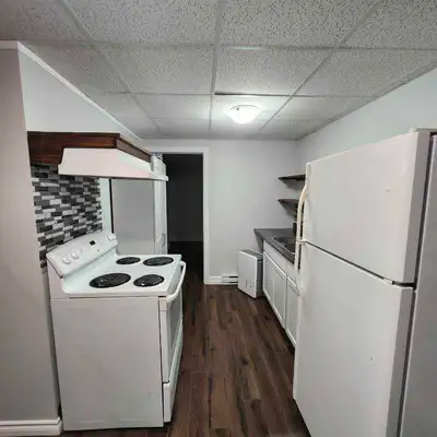 one bedroom apt. perfect for the working person