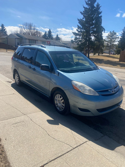 2008 Toyota Sienna CE One Owner No Accidents