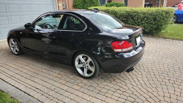 2011 BMW 135i M-Sport package. Black Sapphire in Cars & Trucks in Mississauga / Peel Region - Image 4