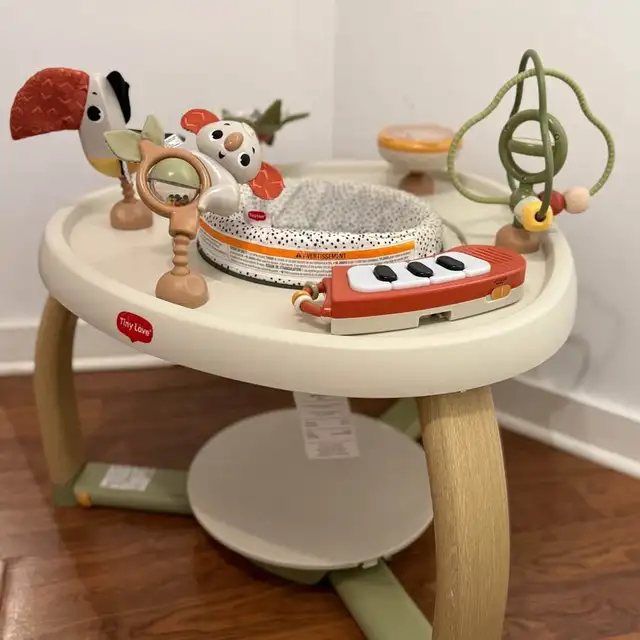 Tiny Love 5-in-1 Activity Center - Centre d’activités in Toys in City of Montréal - Image 11