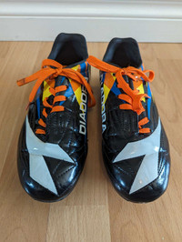 DIADORA Soccer Cleats Size 3