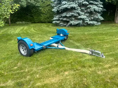 Remorque véhicule ( tow dolly ), avec frein hydraulique, roues galvanisées, table directionnelle pou...