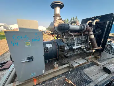 Stamford 520 KW skid mounted generator set. Cummins engine with 650 KVA/520 KW rated 3 Phase output,...