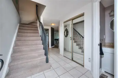 Erbsville Rd, Royal Beech Dr. - 3 BR & 1 Bsmt House Available