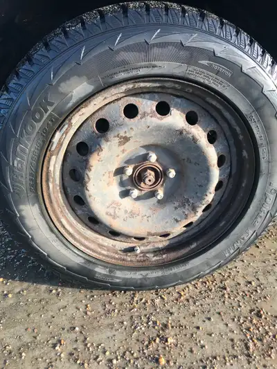 Hankook WINTER I-PIKE RW11 tires with rims Bolt Pattern: 5x114.3mm (5x4.5 inches) 7-8mm TPMS sensors...