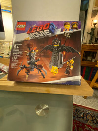 70836 BATTLE-READY BATMAN & METALBEARD lego