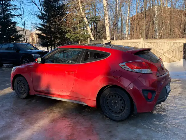 Hyundai Veloster 2016 turbo manuelle in Cars & Trucks in Shawinigan - Image 2