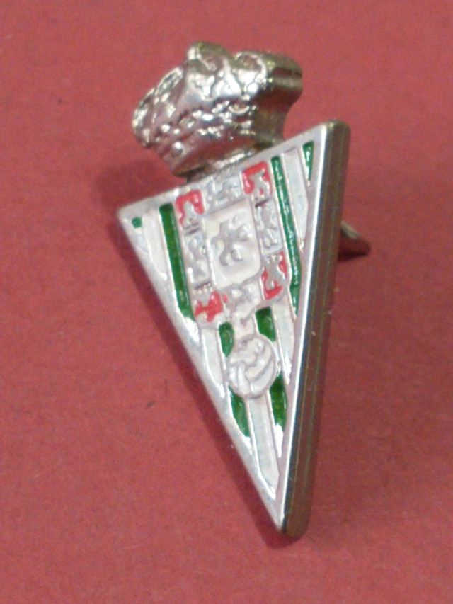 Spanish League Cordoba FC lapel pin dans Art et objets de collection  à Ville de Toronto - Image 2