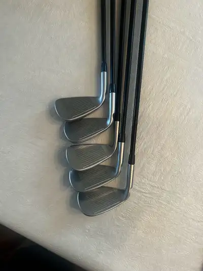 Ping g700 irons 6-PW regular flex with Alta CB graphite shafts. Pretty much brand new baby blue grip...
