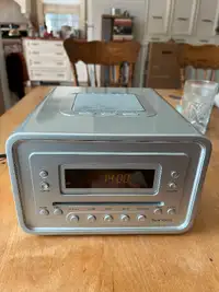 Sonoro CUBO sound system/clock radio