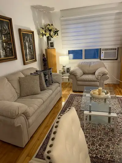 Beautiful two bedrooms apartment,top Location near everything,school,transportation,shopping Parks,e...