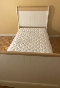 SINGLE BED + MATRESS & BASE INCLUDED