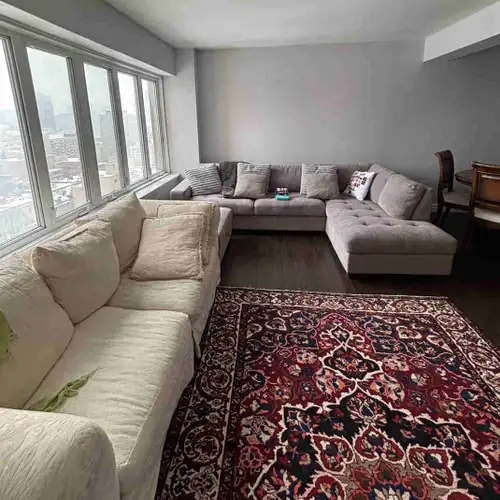 Must see! Great price — Lease Transfer! For Rent – Spacious 4½ in Prime Golden Square Mile. Bright,...