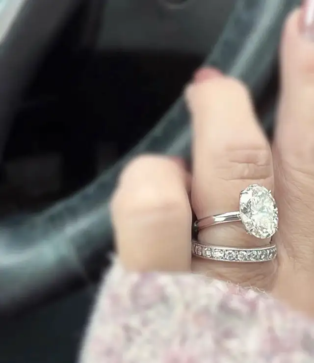 4 carat diamond solitaire, like new!63848997773825122