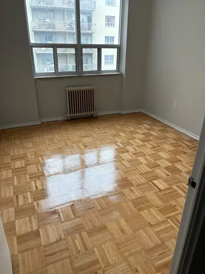 One unfurnished bedroom available in a Furnished apartment Move in - May 1st Location - Victoria Par...