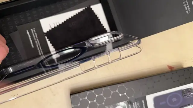 Caudabe Lucid Clear for iPhone 15 Pro Max in Cell Phone Accessories in City of Toronto - Image 6