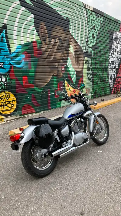 2020 Yamaha V Star 250 Classic Timeless Design. Perfect beginner/intermediate motorcycle with a low...