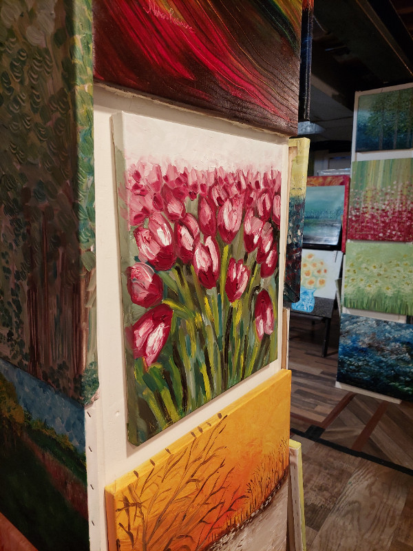 Original Oil Painting - Tulips in Arts & Collectibles in Hamilton - Image 3