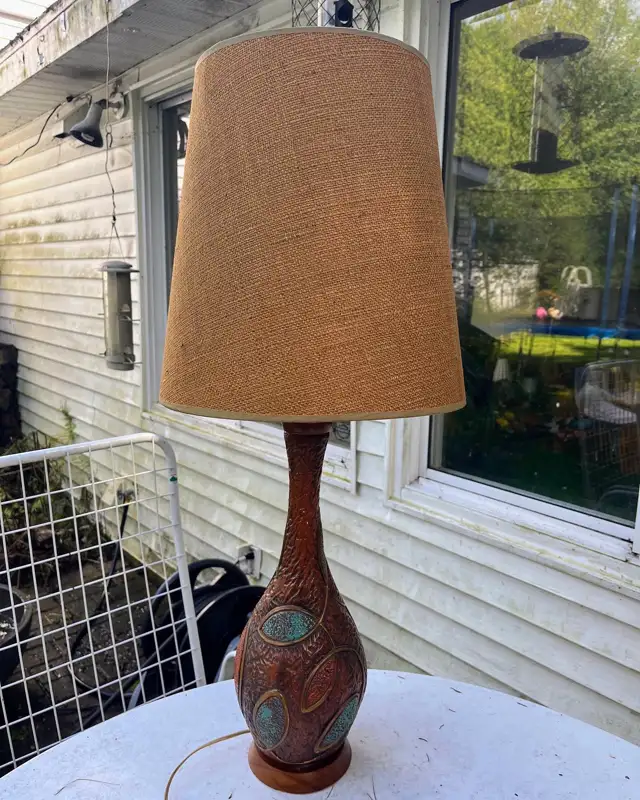 Grande Lampe MCM Vintage table lamp 1960 in Indoor Lighting & Fans in City of Montréal - Image 2