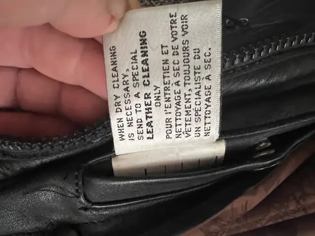 Mens Large Leather jacket in Road in Calgary - Image 9