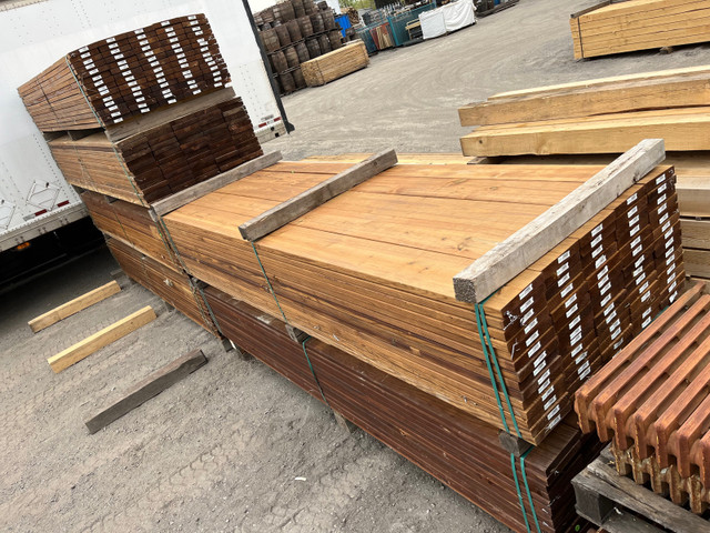 2x10x12 en bois traité brun dans Terrasses et clôtures  à Drummondville - Image 3