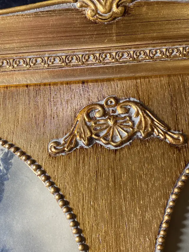 Vintage Bubble Glass Gold Wood Double Picture Frame 16" X 22" in Arts & Collectibles in Vancouver - Image 5