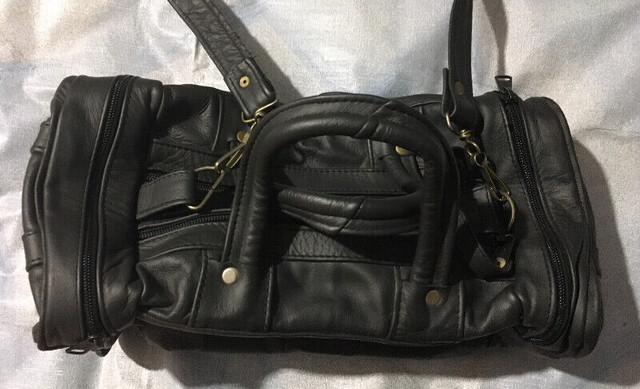 Mini sac en cuir noir in Other in Trois-Rivières