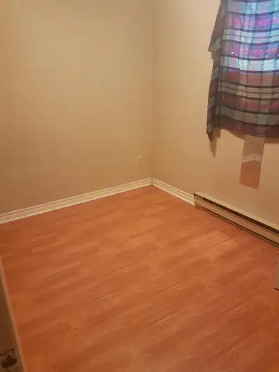 Room for rent. Rockland Rd. Northend. Up the hill from Chateau Saint john. Room is 625 per month to...