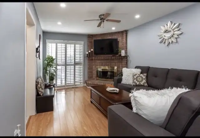 Room for rent  in Room Rentals & Roommates in Mississauga / Peel Region - Image 4