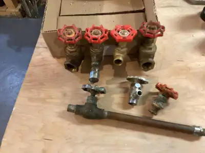 Brass and copper plumbing valves, View more