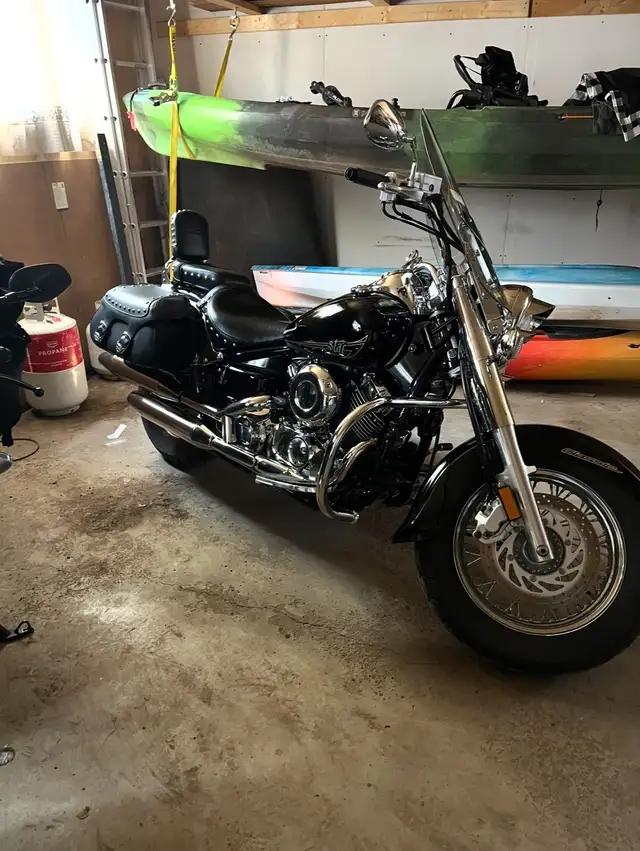 2013 Yamaha V Star 650 Silverado super Low km’s! in Street, Cruisers & Choppers in Red Deer - Image 8