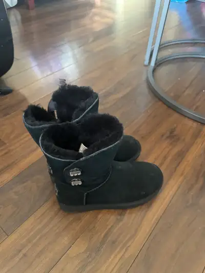 Ugg winter boots size 6, View more