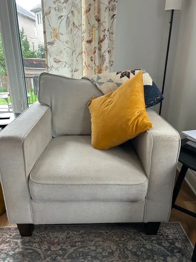 Structube Accent Chairs in Chairs & Recliners in Ottawa - Image 3