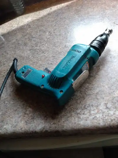 Makita drywall screw gun