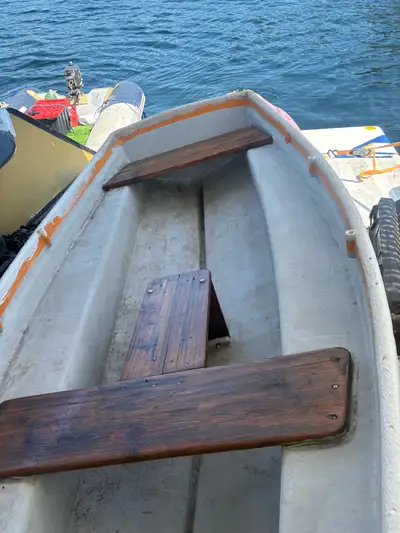 300 obo. 8’x4’.. No leaks or scratches. It has two spots to insert oar pins. Good for talk or short...