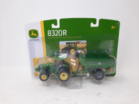 1/64 John Deere 8320R with J&M grain cart toy