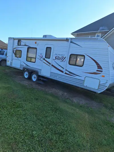 26 ft jayco jay flight swift bunk house. Double bunks at the back, bathroom with a full shower and t...