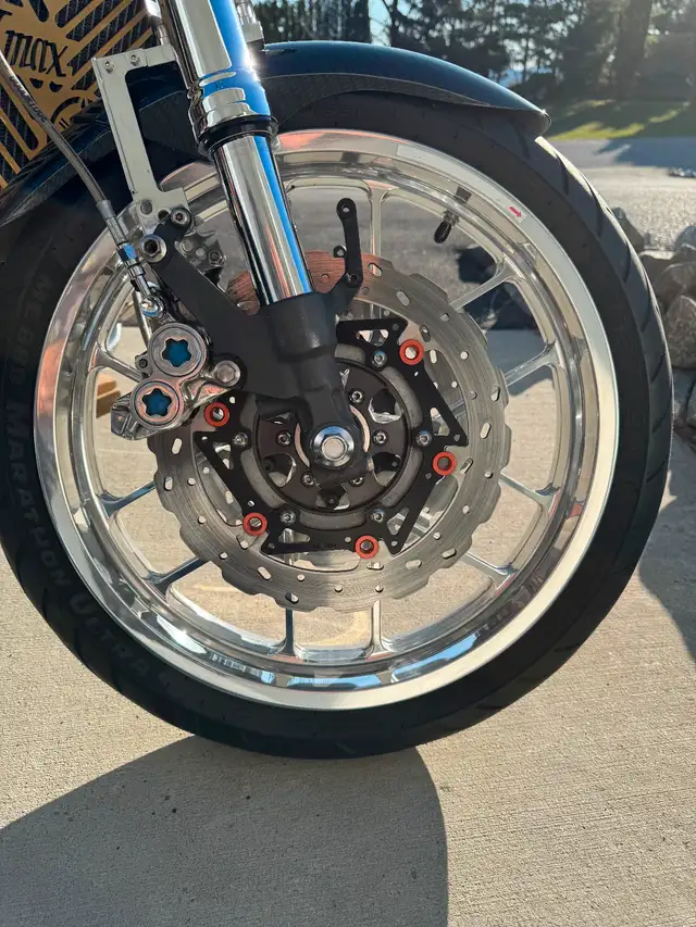 Chrome & Carbon Yamaha V-Max in Street, Cruisers & Choppers in Vernon - Image 7