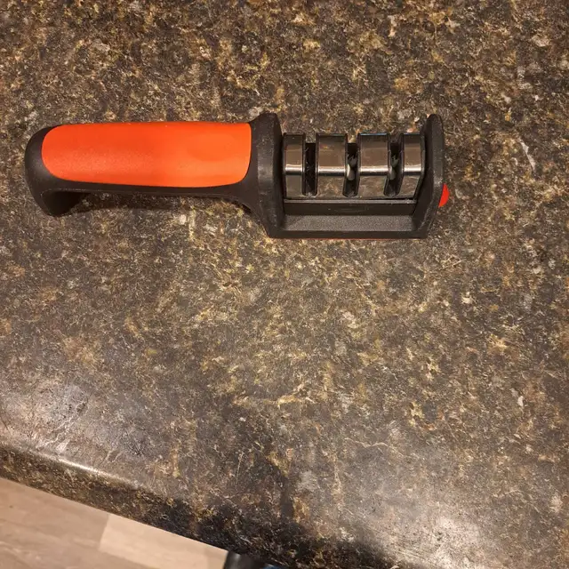 Kitchen Knife Sharpener in Hand Tools in Barrie - Image 3
