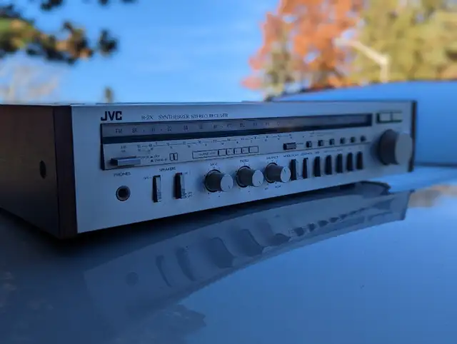 Vintage JVC R-2X stereo amplifier in General Electronics in City of Toronto - Image 3