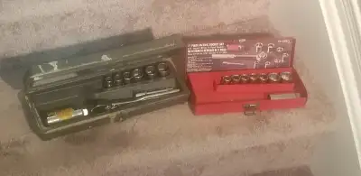 Craftsman Socket set with additional sockets. Comes with one 3/8 inch ratchet, one 3 inch extension,...