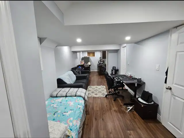 House for rent (Legal Basement with separate entrance)63417674124803123