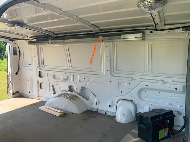 2012 Ford e-250 super duty cargo van521238957901096967