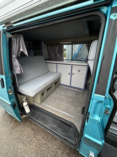 1992 Volkswagen Eurovan Camper in Cars & Trucks in Owen Sound - Image 4