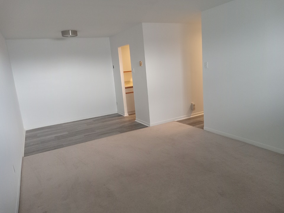 2 bedroom apartment  1575 4