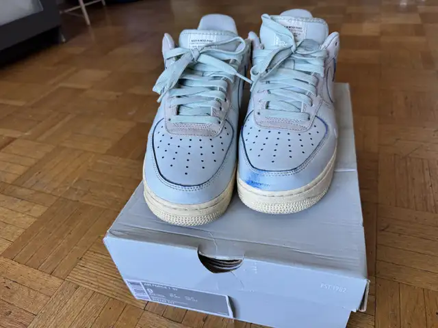 Nike Devin Booker x Air Force 1 Size 9 in Men's Shoes in Markham / York Region - Image 5