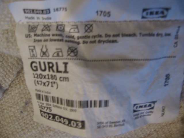 Gurli (Ikea) Throw Blanket : 120 x 180 cm in Bedding in Oakville / Halton Region - Image 2